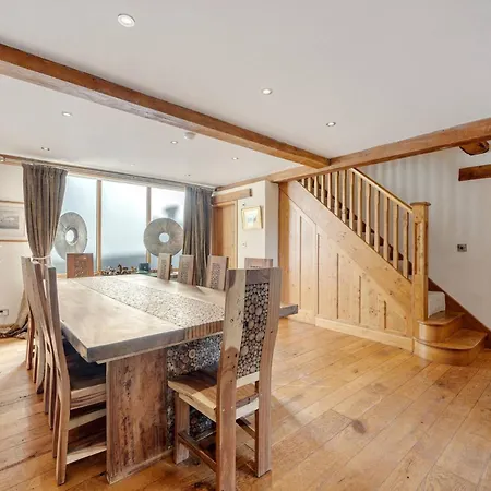 Amazing Country Retreat, Hot Tub Σπίτι διακοπών