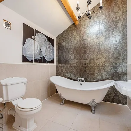 Amazing Country Retreat, Hot Tub Σπίτι διακοπών