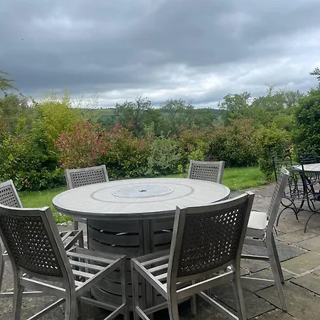 Amazing Country Retreat, Hot Tub Harrogate